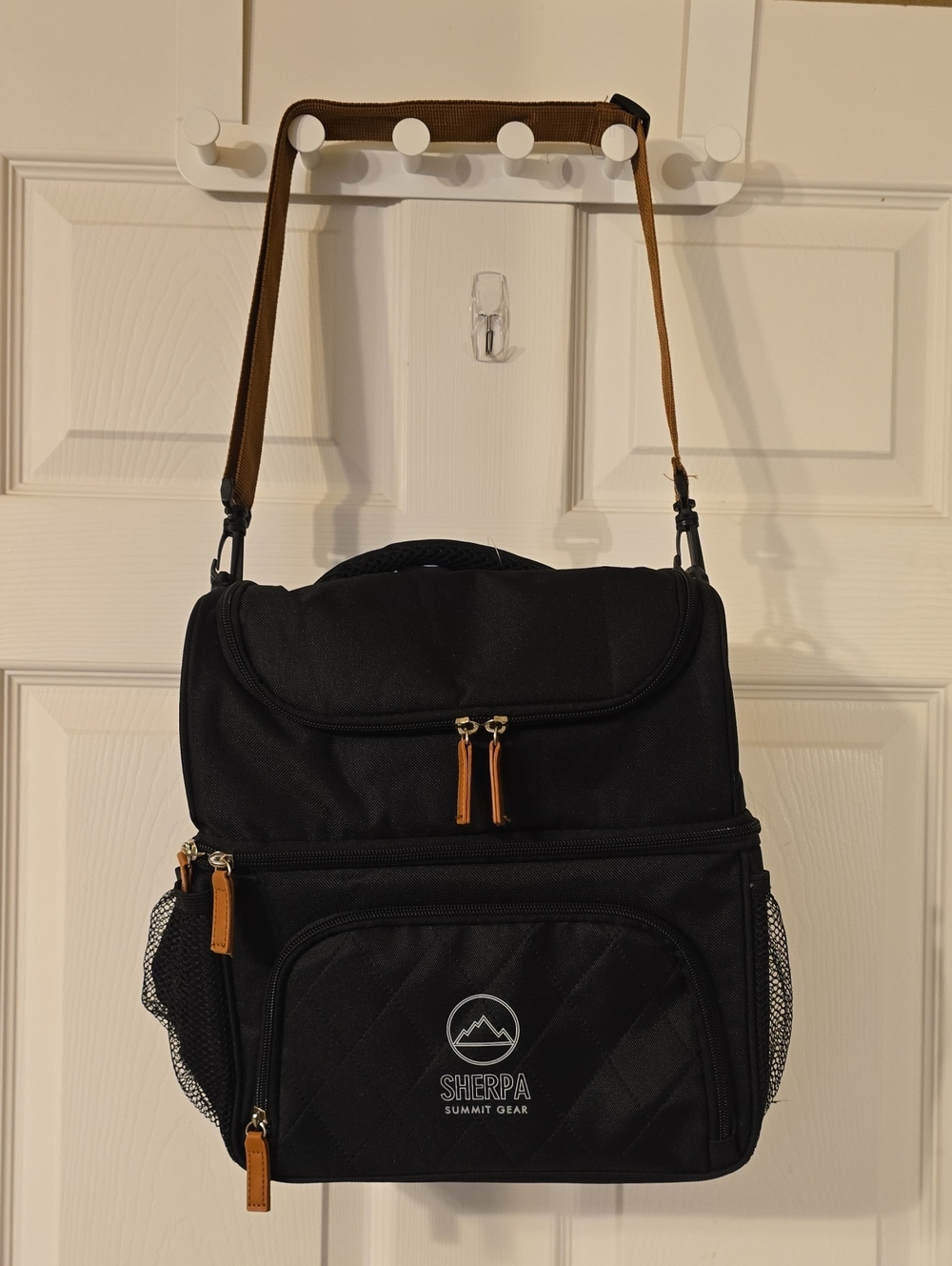 BRAND NEW!!!Summit Gear Black Insulated Lunch Bag Shoulder Tote